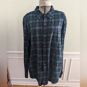 St. John's Bay Men's Flannel long sleeve shirt. Green/Blue. Size XL